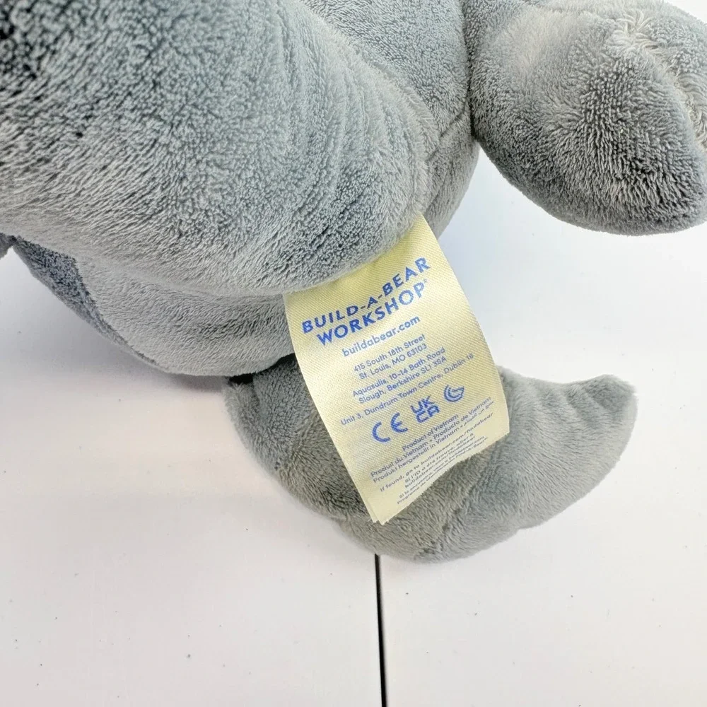 Build-a-Bear Great Wolf Lodge Oliver Raccoon Plush Gray Stuffed Animal
